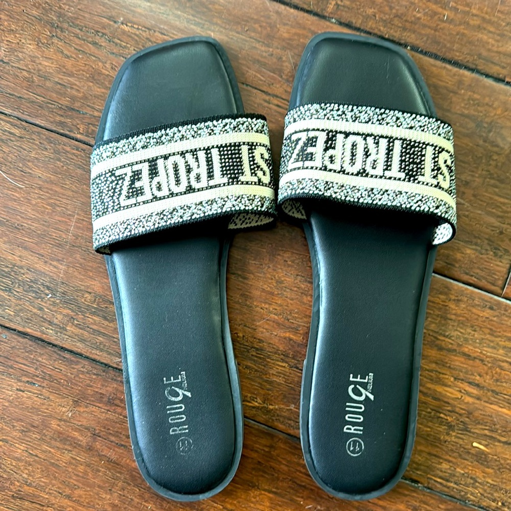 Sandals - Picture 2 of 3